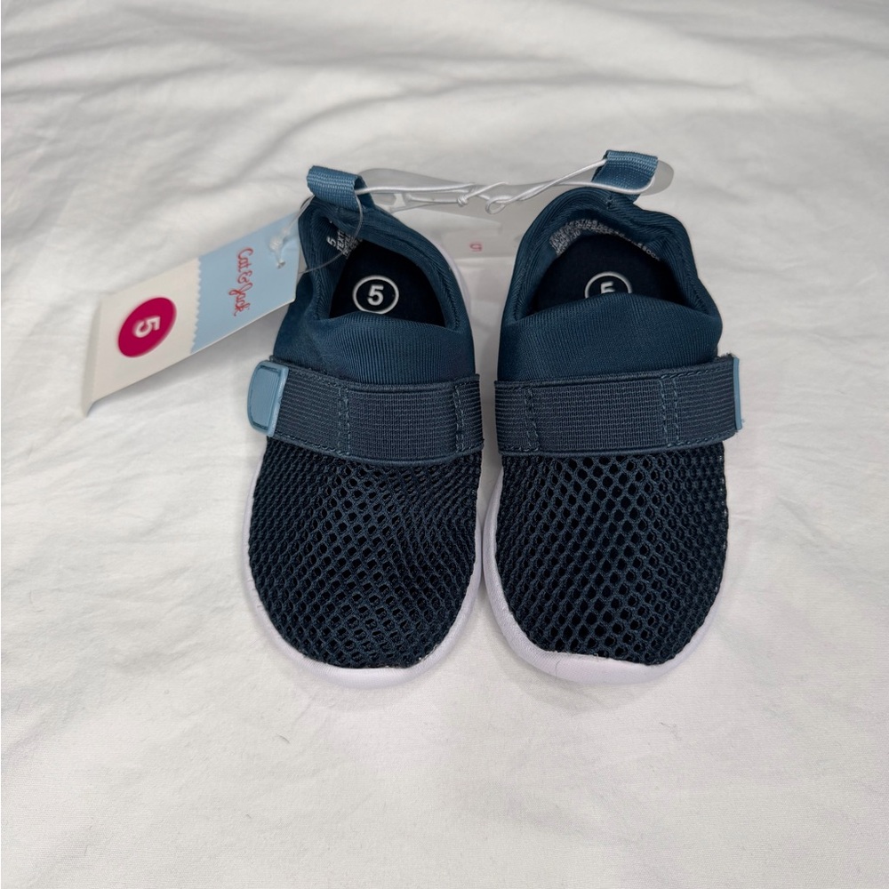 Cat and Jack Austen navy blue water shoes size 5